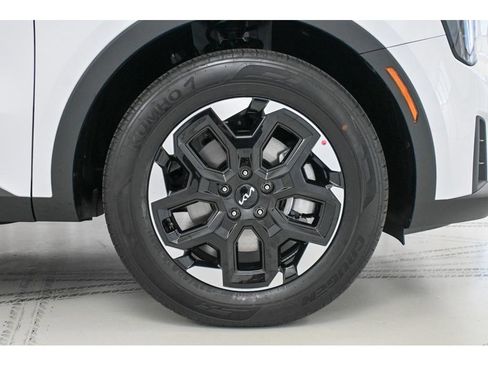 New 2026 Kia Sorento S image 8