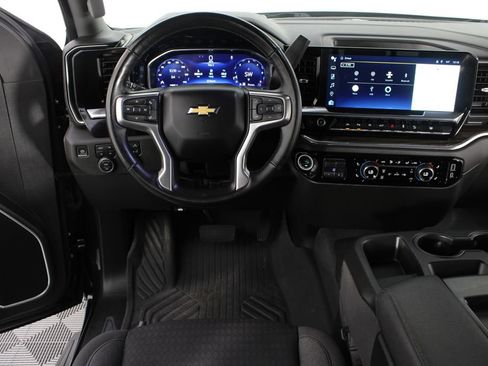 Used 2024 Chevrolet Silverado 1500 LT AWD/4WD image 11