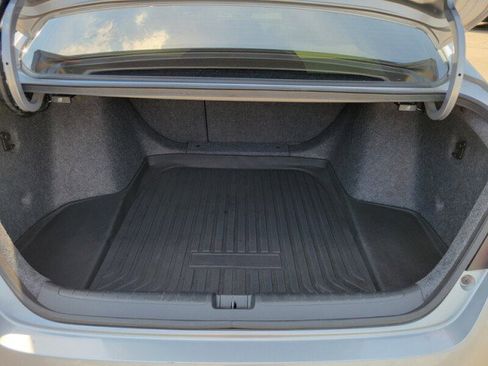 Used 2019 Honda Accord Sport image 6