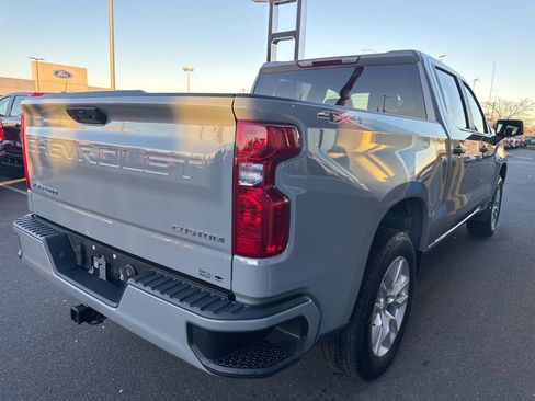 Used 2024 Chevrolet Silverado 1500 Custom image 6