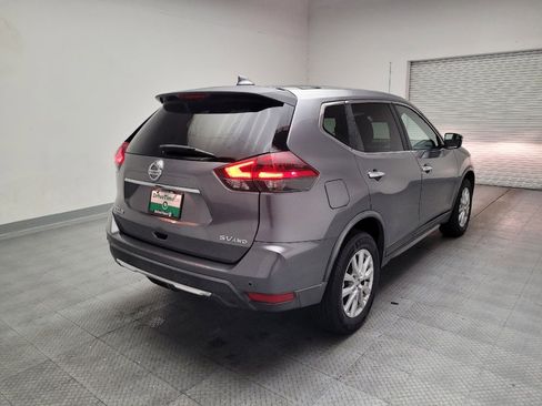 Used 2020 Nissan Rogue SV AWD/4WD image 9
