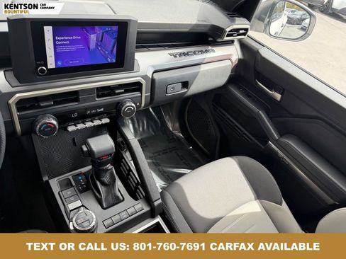 Used 2025 Toyota Tacoma TRD Off-Road AWD/4WD image 24