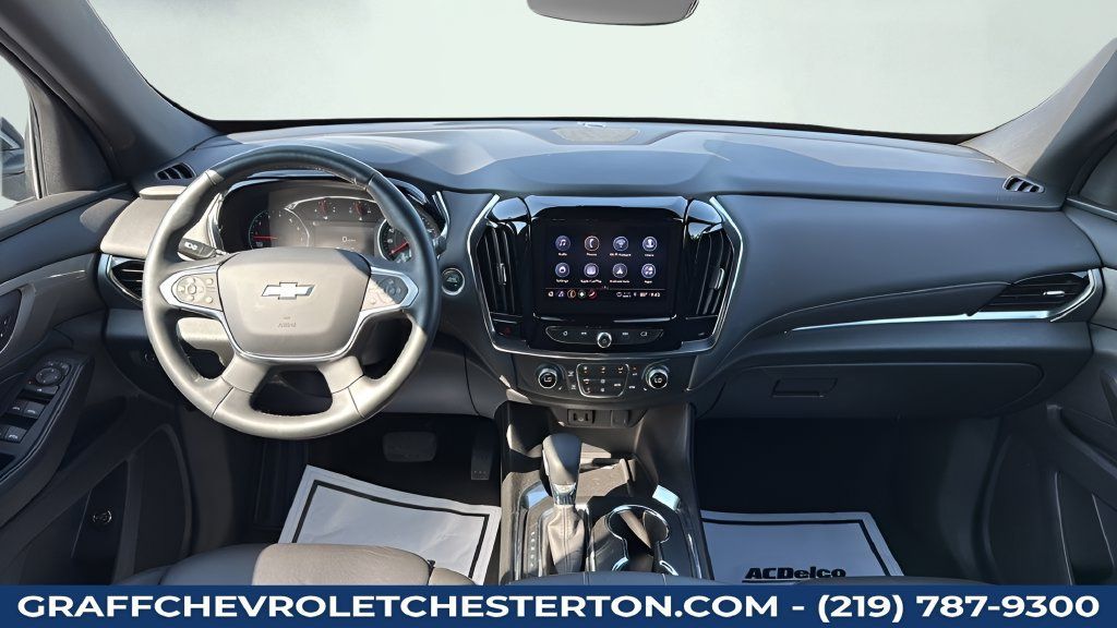 Used 2023 Chevrolet Traverse LT w/ Rear Camera Mirror Package AWD/4WD image 17