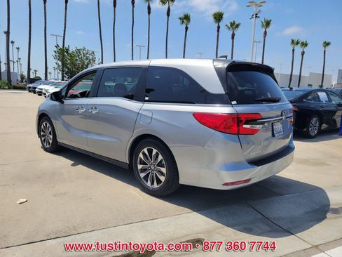 Used 2023 Honda Odyssey EX-L image 6