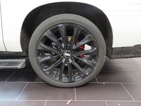 Certified 2025 Cadillac Escalade ESV V w/ LPO, ONYX Package image 16