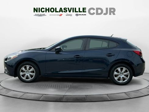 Used 2015 MAZDA MAZDA3 i Sport FWD image 2