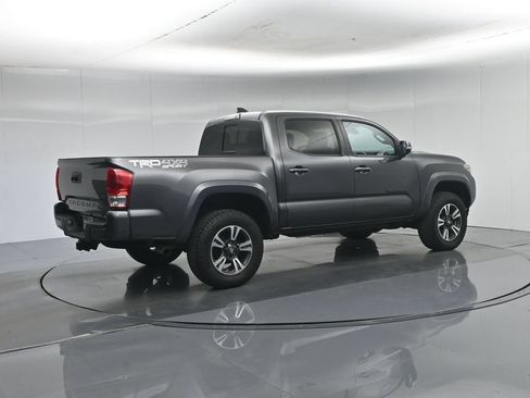 Used 2019 Toyota Tacoma TRD Sport AWD/4WD image 27