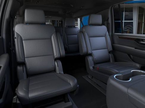 New 2026 Chevrolet Suburban Z71 w/ Comfort Package AWD/4WD image 42