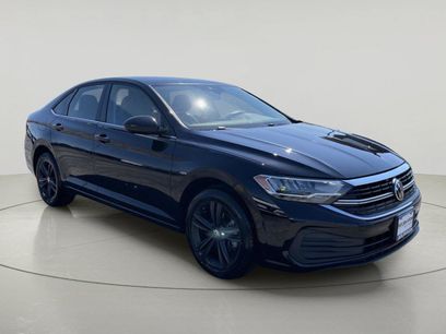 Used 2023 Volkswagen Jetta SE w/ Panoramic Sunroof Package