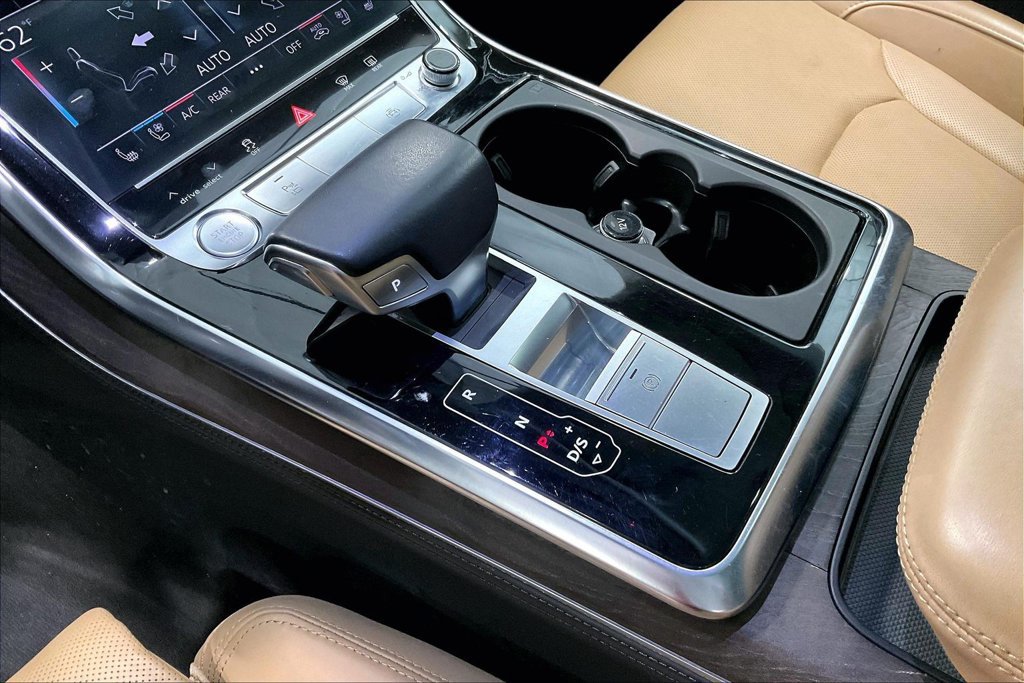 Used 2019 Audi Q8 Prestige w/ Luxury Package AWD/4WD image 19