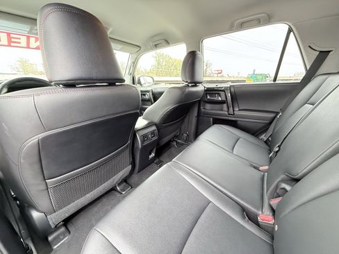 Used 2024 Toyota 4Runner TRD Off-Road Premium image 27