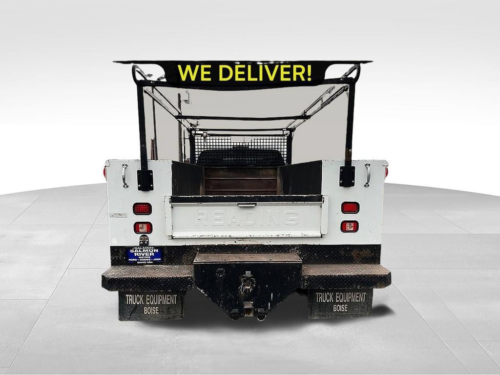 Used 2011 Ford F550 4x4 Crew Cab Super Duty w/ Payload Upgrade Pkg image 6