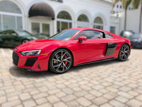 Used 2021 Audi R8 V10 RWD image 1