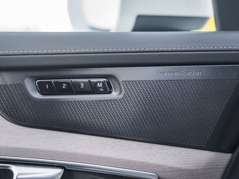 New 2026 Volvo XC90 T8 Plus image 40