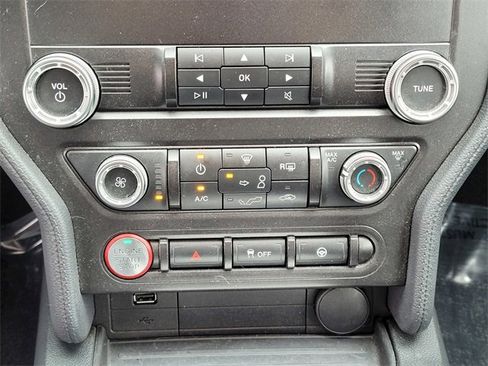 Used 2019 Ford Mustang Coupe image 23