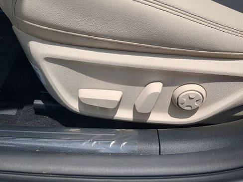 New 2026 Genesis G70 2.5T image 16