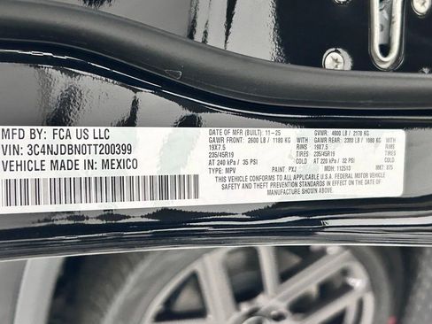 New 2026 Jeep Compass Latitude image 22