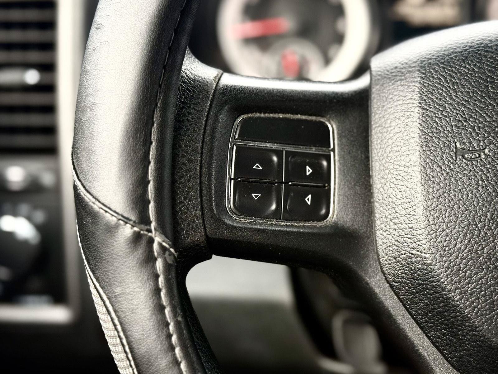 Used 2014 RAM 1500 Tradesman AWD/4WD image 17