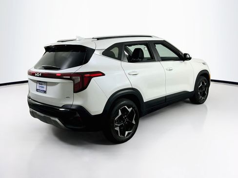 Used 2024 Kia Seltos EX AWD/4WD image 5