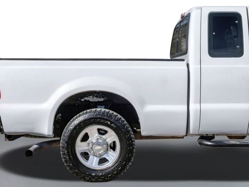 Used 2005 Ford F250 XL image 6