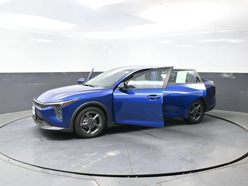Used 2025 Kia K4 FWD image 55