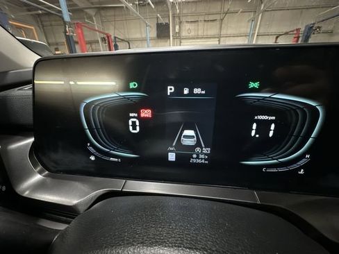 Certified 2024 Kia Telluride S w/ S Sunroof Package image 12