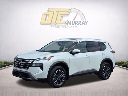 Used 2025 Nissan Rogue SL w/ Tech Package AWD/4WD image 2