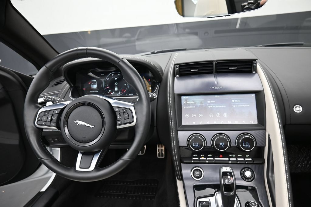 Used 2023 Jaguar F-TYPE R-Dynamic AWD/4WD image 11