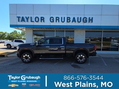 Certified 2025 GMC Sierra 2500 Denali AWD/4WD image 1
