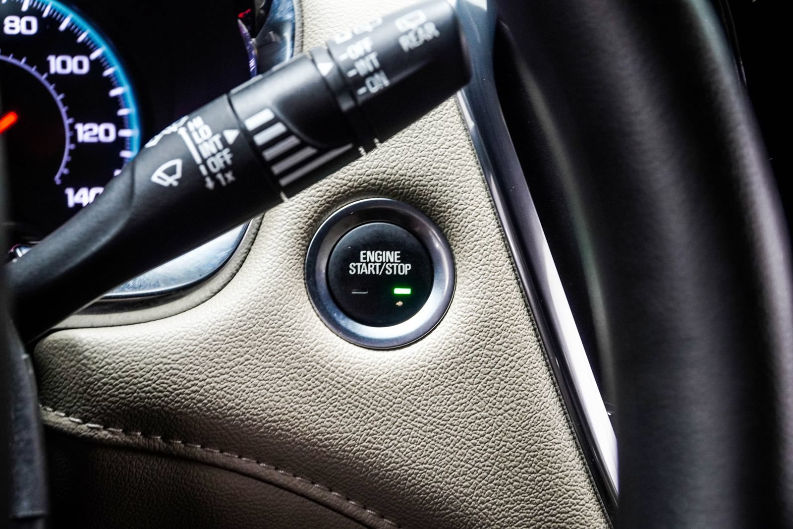 Used 2023 Chevrolet Traverse LS FWD image 23