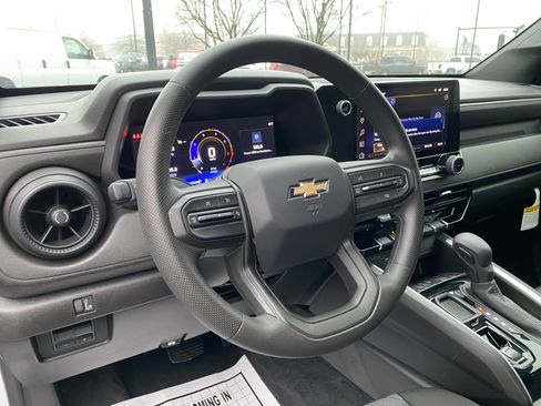 Used 2026 Chevrolet Colorado W/T w/ WT Custom Package image 17