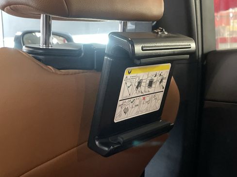 Used 2023 Toyota Highlander Platinum image 29