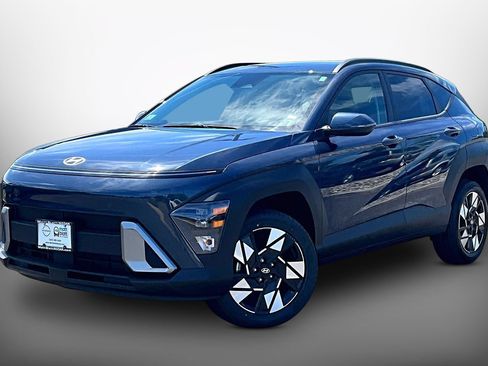 Used 2025 Hyundai Kona SEL AWD/4WD image 1