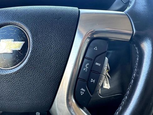 Used 2018 Chevrolet Express 2500 w/ Driver Convenience Package image 28