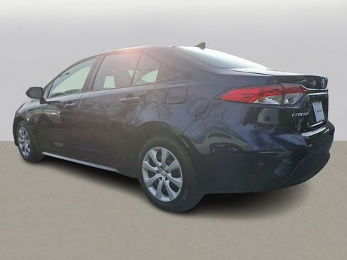 Used 2023 Toyota Corolla LE FWD image 5