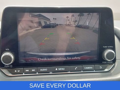 Used 2022 Nissan Rogue SV FWD image 12