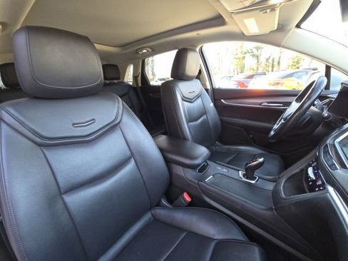 Used 2019 Cadillac XT5 Premium Luxury image 18