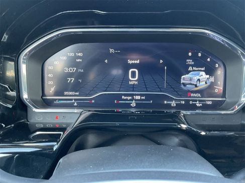 Used 2025 GMC Sierra 1500 SLT image 10