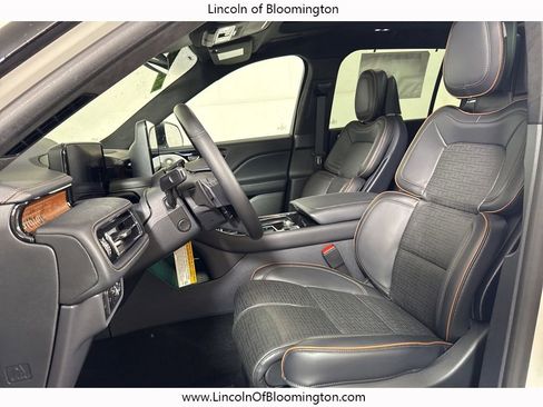 New 2025 Lincoln Aviator Black Label image 23