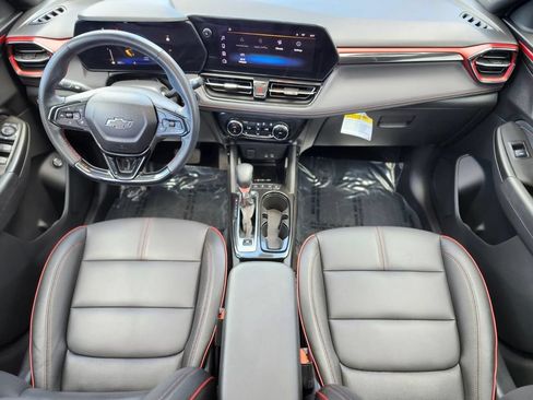Used 2025 Chevrolet TrailBlazer RS w/ Convenience Package FWD image 10