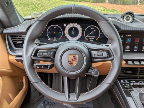 Certified 2025 Porsche 911 GT3 RWD image 8