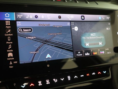 New 2026 Jeep Grand Cherokee Altitude AWD/4WD image 24