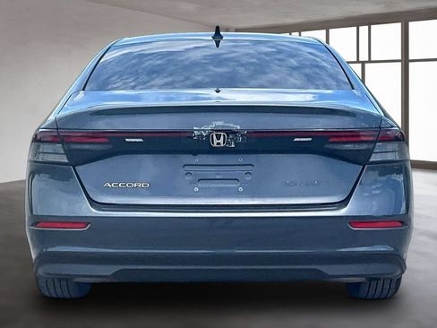 Used 2025 Honda Accord SE image 5