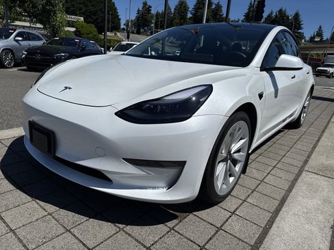 Used 2022 Tesla Model 3 Long Range AWD/4WD image 9