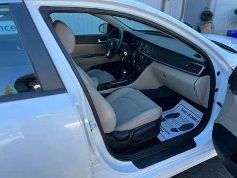 Used 2016 Kia Optima LX w/ Option Group 014 image 20