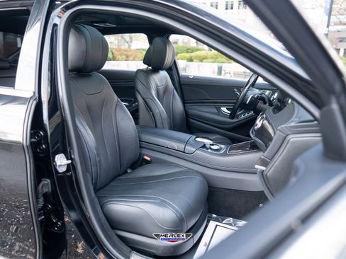 Used 2017 Mercedes-Benz S 550 Sedan image 16