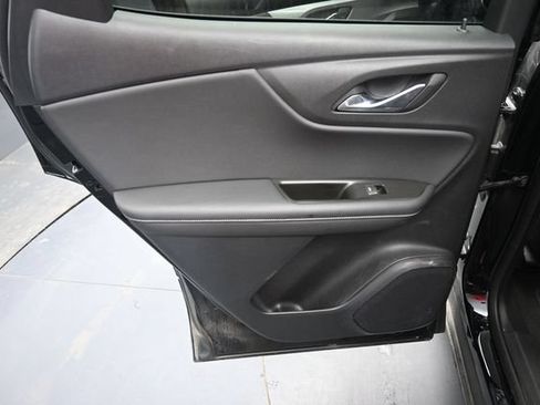 Used 2025 Chevrolet Blazer LT FWD image 15