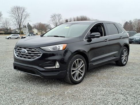 Used 2019 Ford Edge Titanium w/ Cold Weather Package image 4