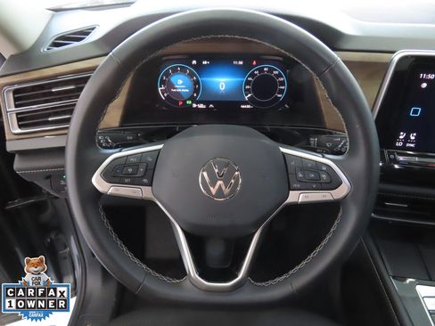 Used 2024 Volkswagen Atlas SE image 17