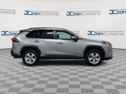 Used 2021 Toyota RAV4 XLE FWD image 9